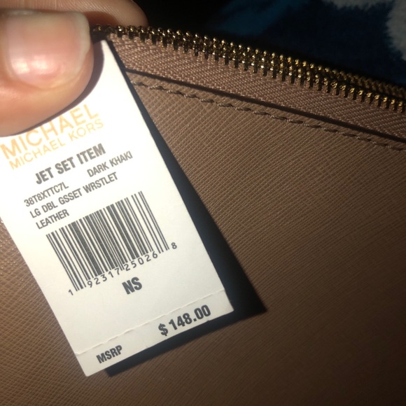 Michael Kors Wallet - Picture 2 of 3